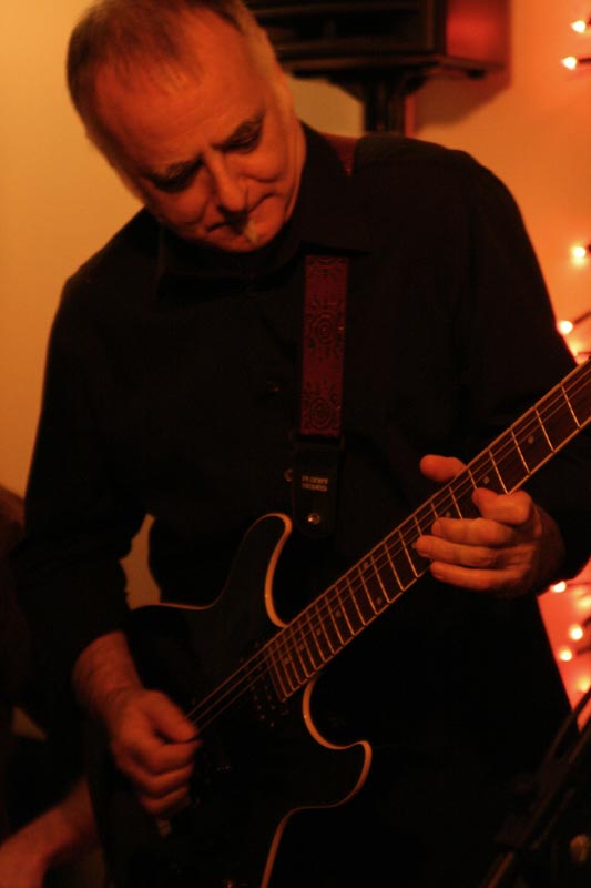 03-AnnvivMIKE018ms-FD