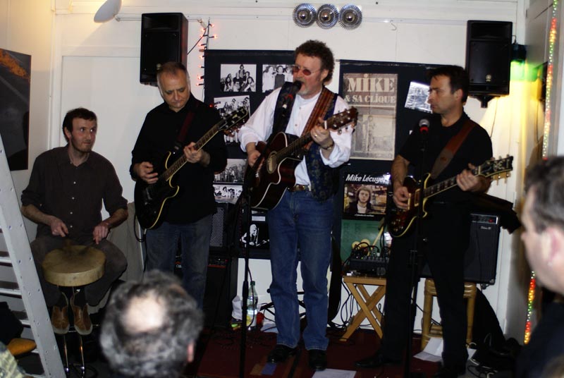 090306-AnnvivMIKE6014-XP