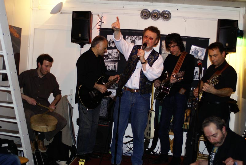 090306-AnnvivMIKE6052-XP