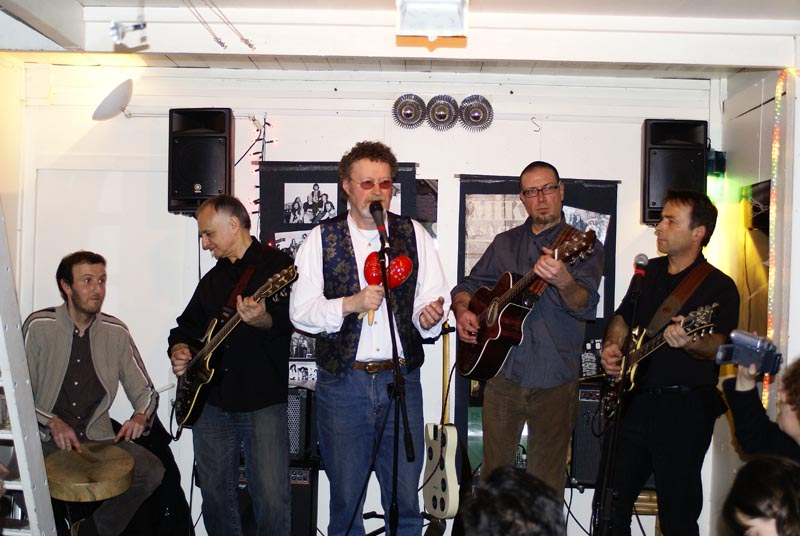 090306-AnnvivMIKE6062-XP