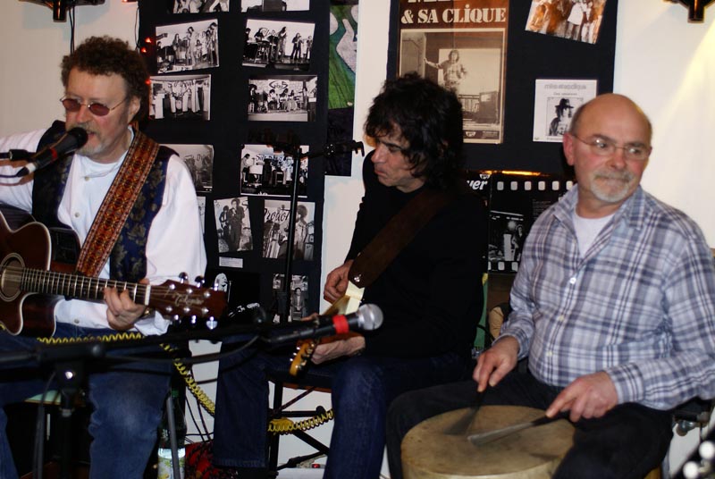 090306-AnnvivMIKE6099-XP