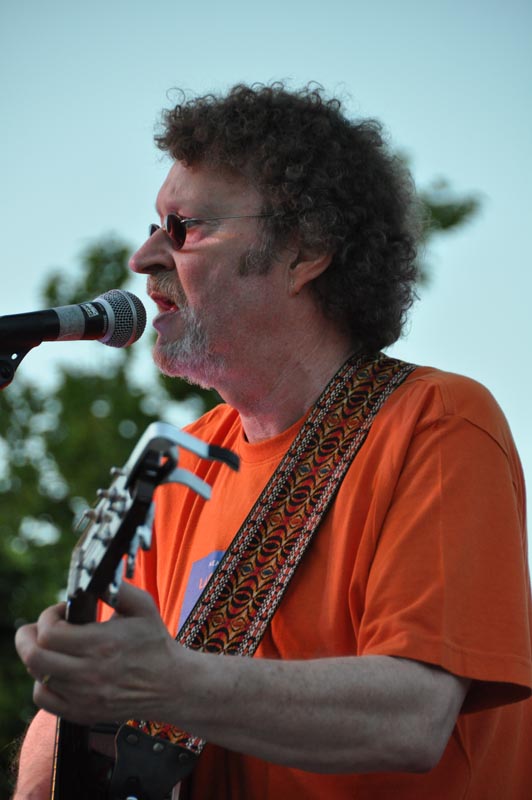 Gresi2010-023-BluesMag