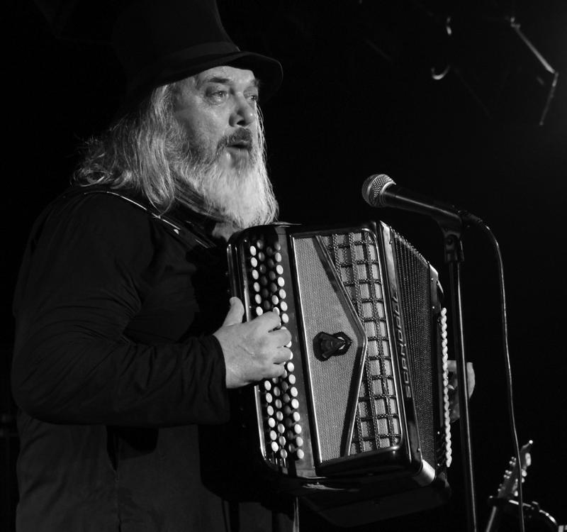 2011-ange-christian-accordeon.jpg